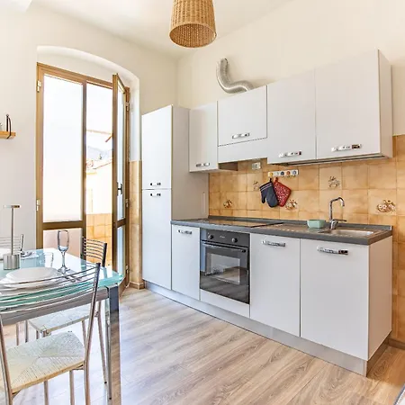 Elegante Dimora La Spezia-free Parking Apartment *