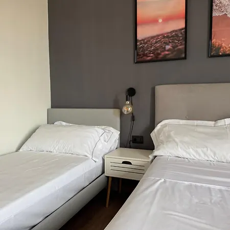 - Parcheggio Gratuito * La Spezia